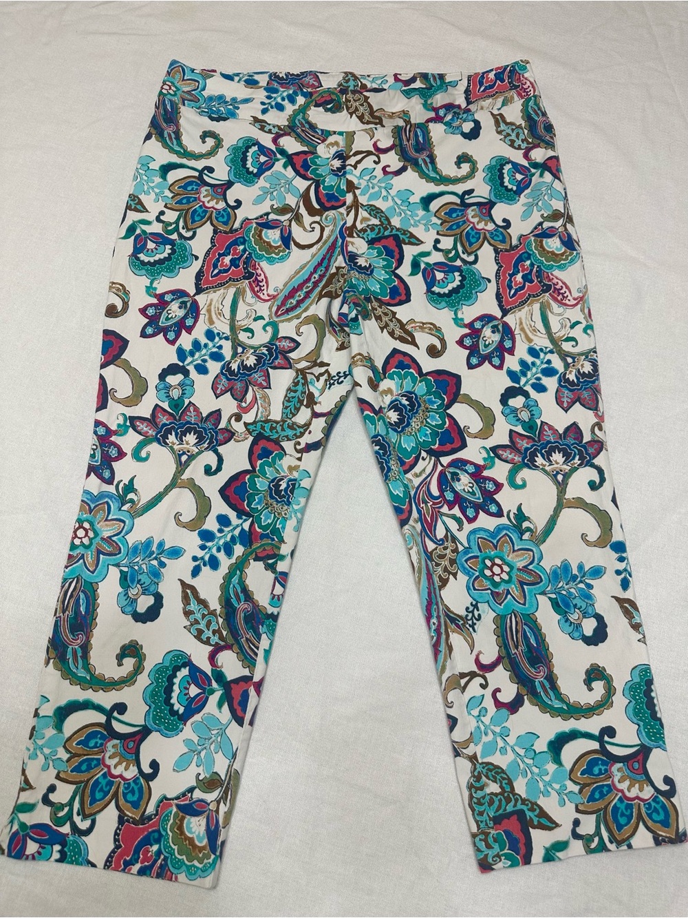 Chico’s Floral Print Capri Pants